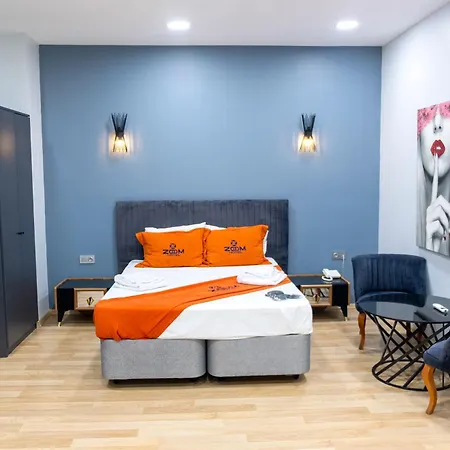 Zoom Hotel
