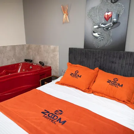 Zoom Hotel