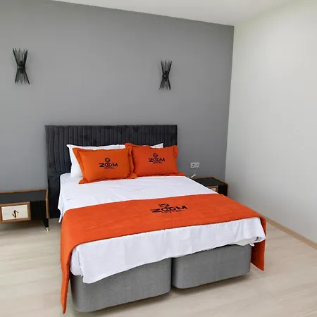 Zoom Hotel